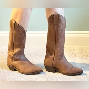 Canada West brown style #6932 boots